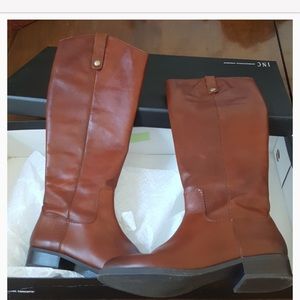 17:11 - INC LEATHER RIDING BOOTS